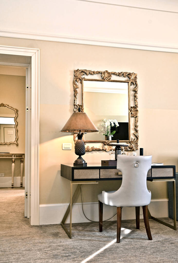 venetian-signature-2