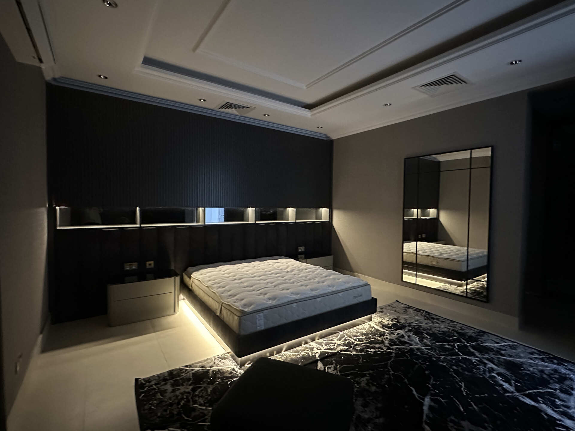 quiet-modern-elegance-12